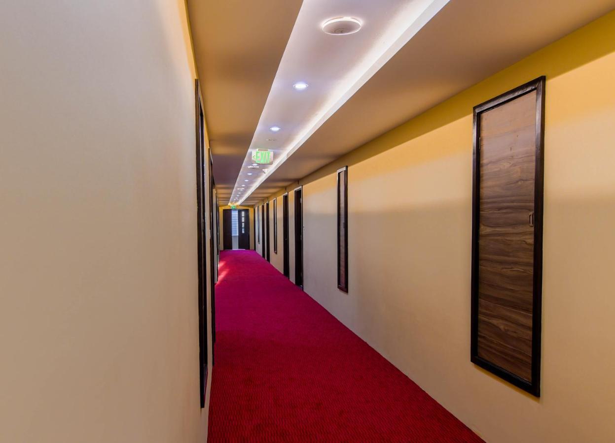 Hotel New Wave Mandalaj Kültér fotó