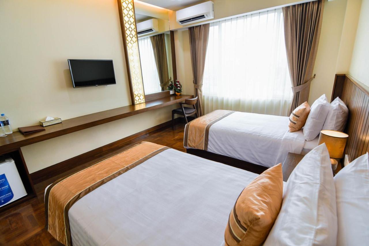 Hotel New Wave Mandalaj Kültér fotó