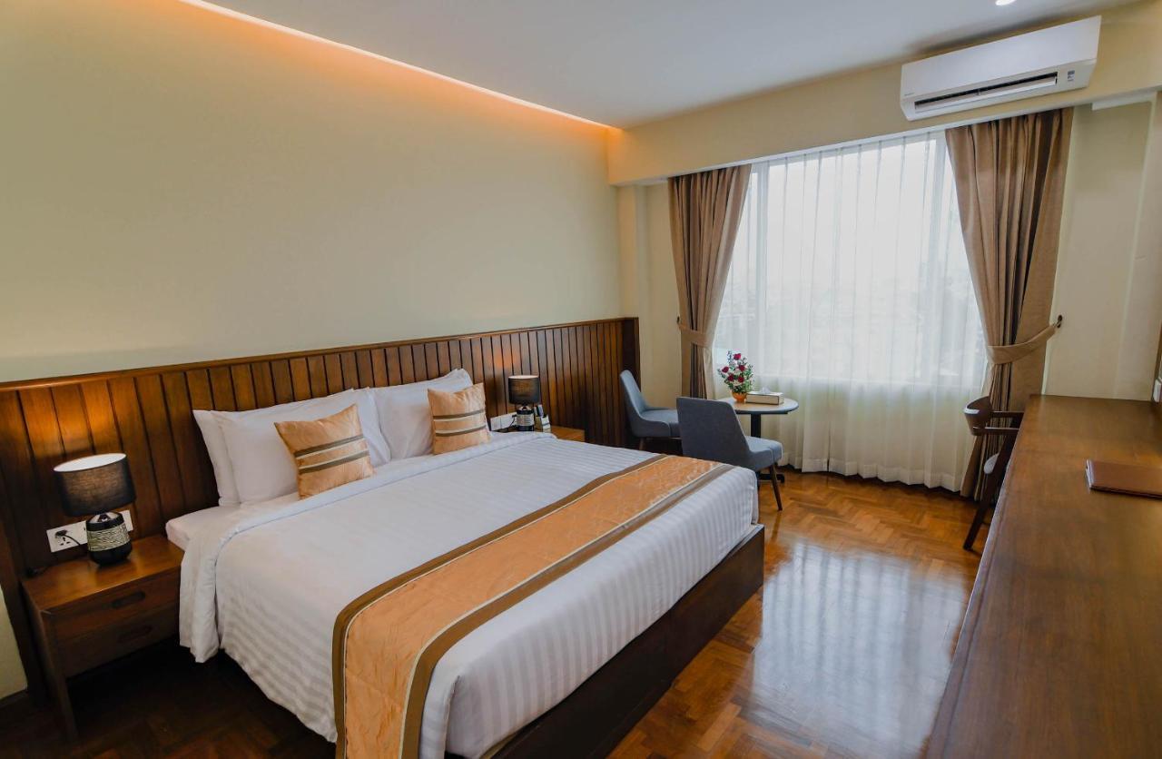 Hotel New Wave Mandalaj Kültér fotó