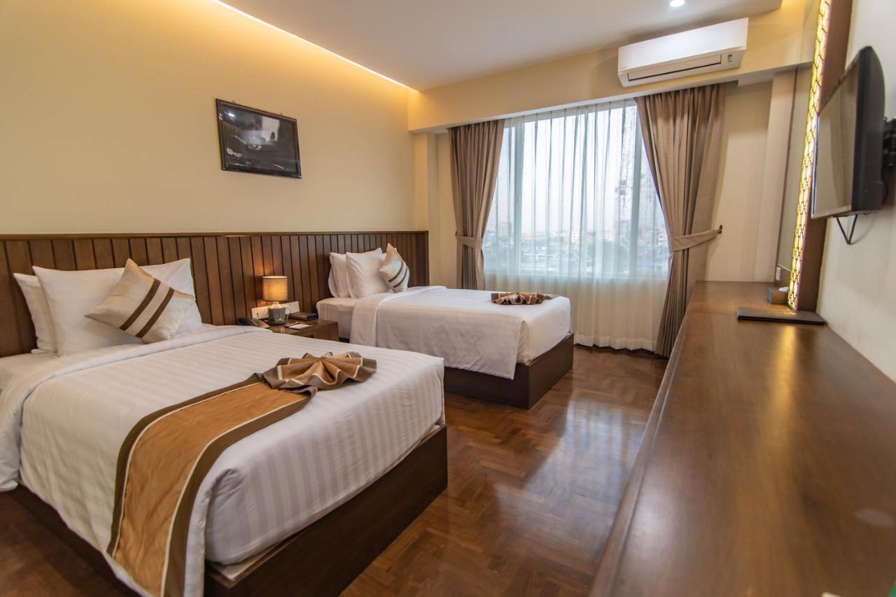Hotel New Wave Mandalaj Kültér fotó